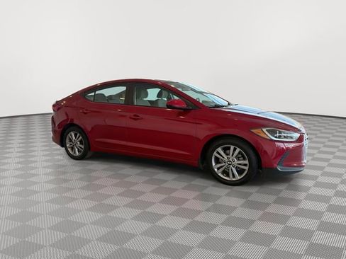 Used 2017 Hyundai Elantra SE image 13