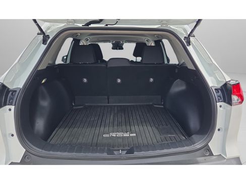 Used 2023 Toyota Corolla Cross LE AWD/4WD image 13