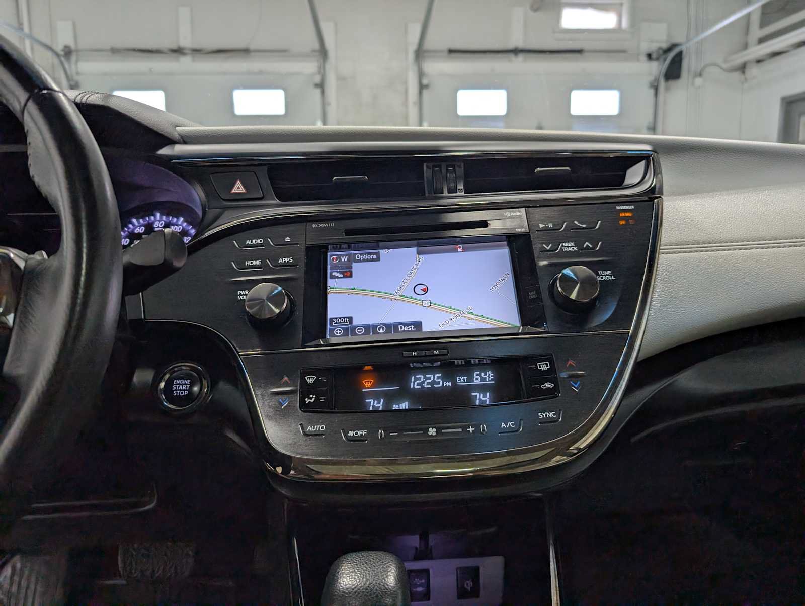 Used 2017 Toyota Avalon XLE Premium w/ All Weather Liner Package FWD image 32