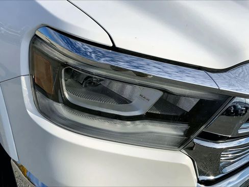 Used 2020 RAM 1500 Laramie image 24