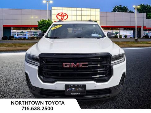Used 2022 GMC Acadia SLE w/ Driver Convenience Package AWD/4WD image 2