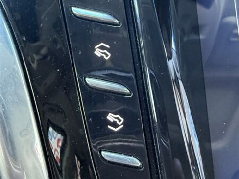 Used 2019 Cadillac Escalade Premium Luxury AWD/4WD image 27