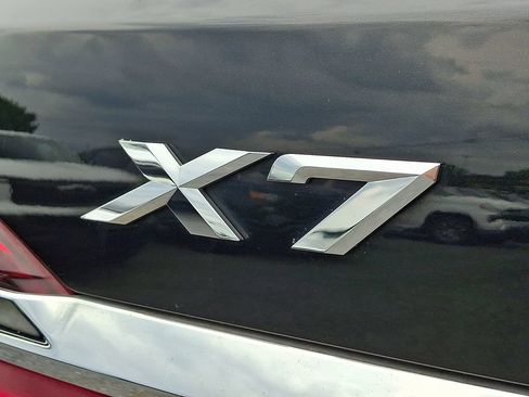 Used 2021 BMW X7 xDrive40i w/ Premium Package AWD/4WD image 38