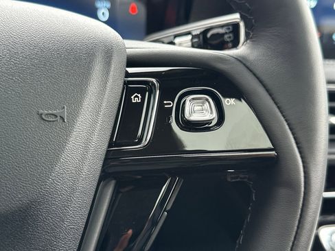 New 2025 Lincoln Corsair Reserve w/ Equipment Group 202A image 25