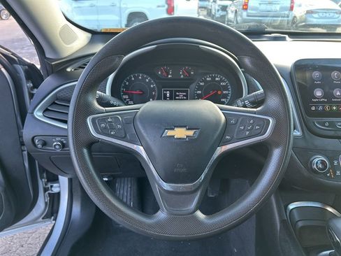 Used 2022 Chevrolet Malibu LT image 15