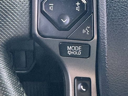 Used 2020 Toyota Tacoma TRD Sport w/ Technology Package AWD/4WD image 38
