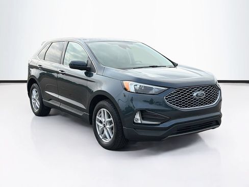 Certified 2024 Ford Edge SEL w/ Convenience Package AWD/4WD image 3