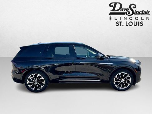 Used 2024 Lincoln Nautilus Reserve w/ Equipment Group 203A image 2