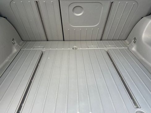 Used 2005 Toyota Matrix XR image 15