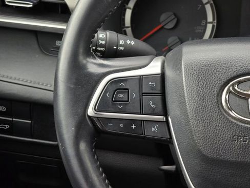 Used 2022 Toyota Highlander LE image 22