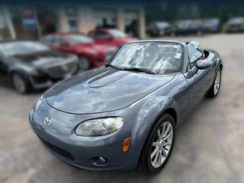 Used 2008 MAZDA MX-5 Miata Touring image 2