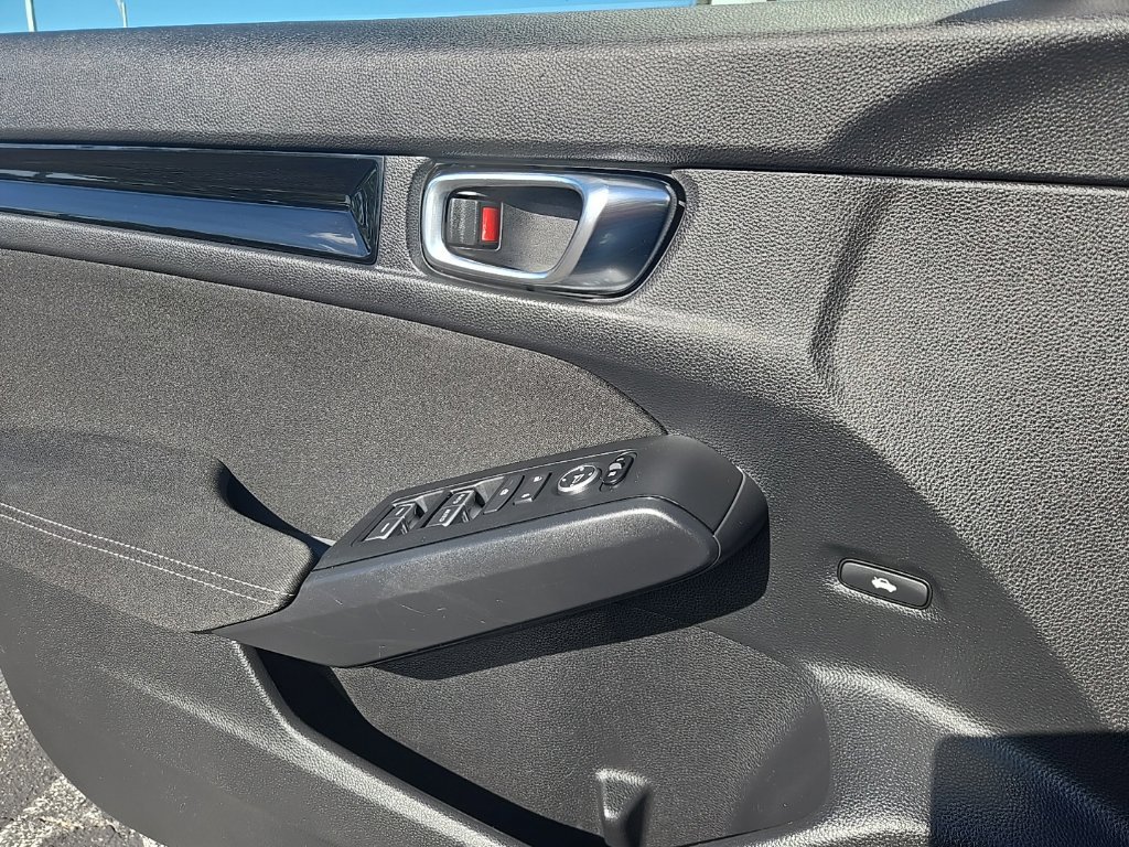 Used 2022 Honda Civic EX image 27
