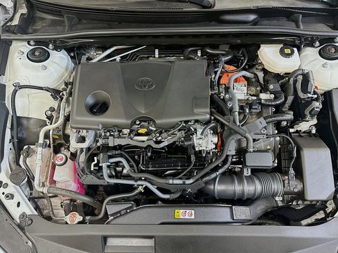 Used 2025 Toyota Camry SE FWD image 34