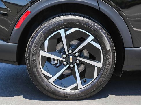 Used 2026 Chevrolet Equinox EV LT FWD image 9