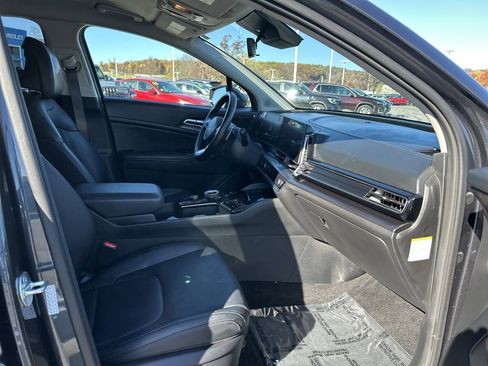 Used 2023 Kia Sportage EX image 13