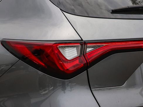 Used 2023 Acura MDX SH-AWD w/ Technology Package image 9