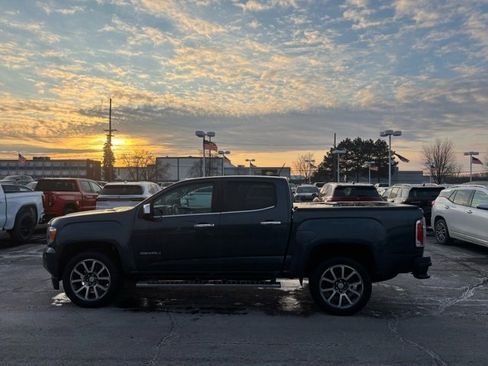 Used 2020 GMC Canyon Denali image 9