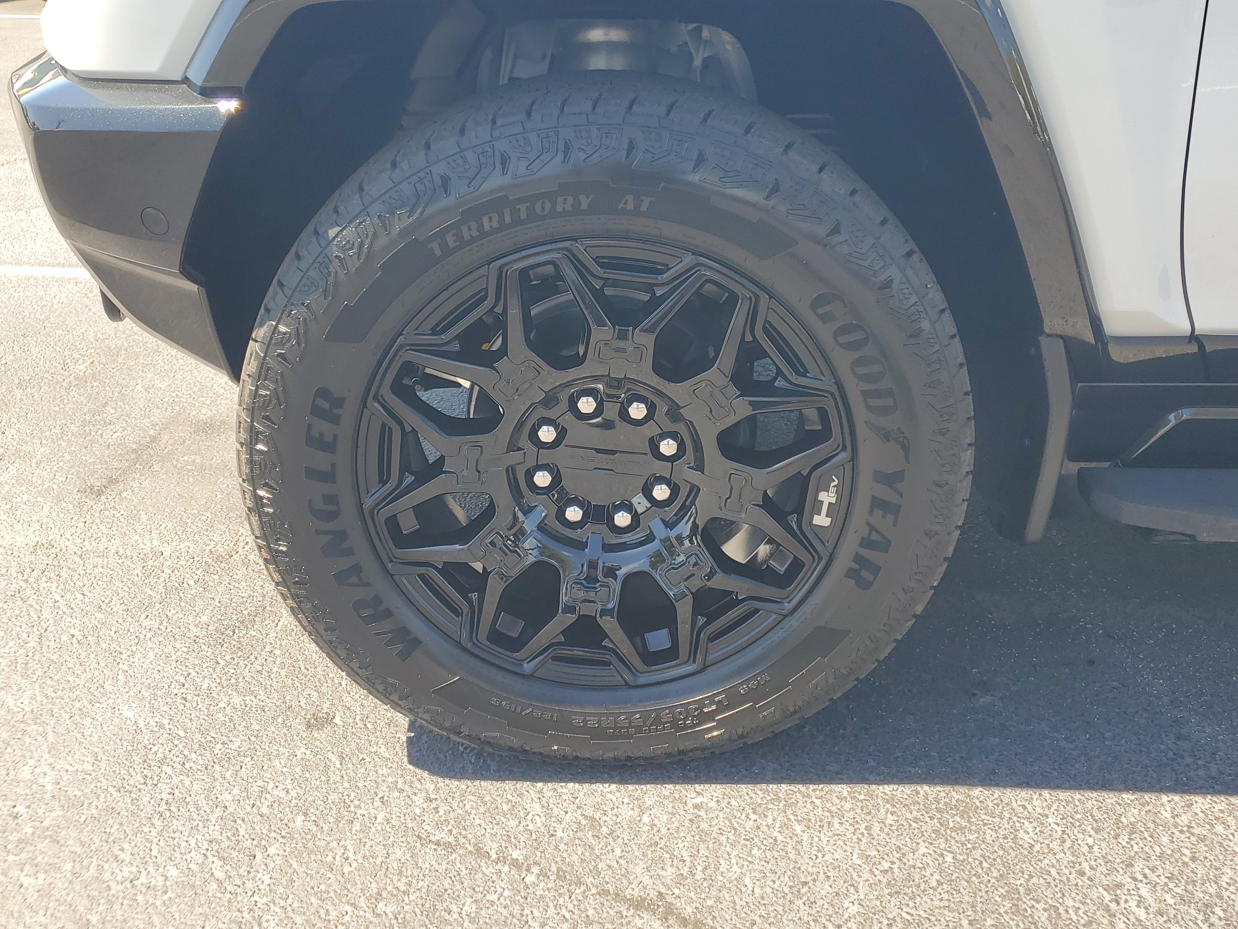 Used 2025 GMC Hummer EV 2X AWD/4WD image 5
