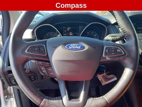 Used 2015 Ford Focus SE w/ SE Sport Package image 21