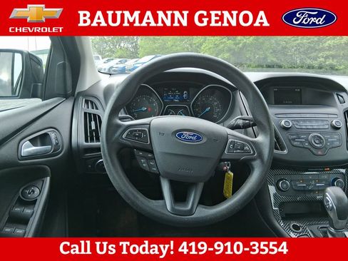Used 2018 Ford Focus SE FWD image 16