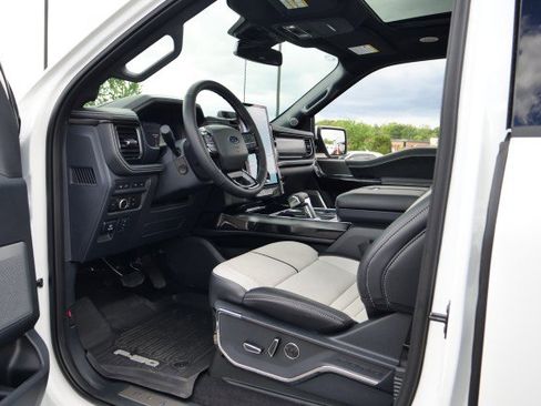 Used 2024 Ford F150 Lightning Platinum AWD/4WD image 24