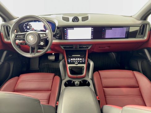 Certified 2025 Porsche Cayenne E-Hybrid AWD/4WD image 17