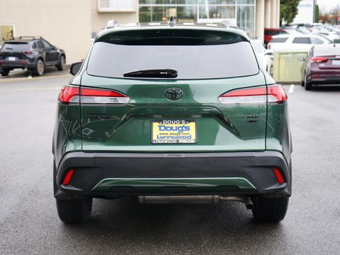 Used 2026 Toyota Corolla Cross XLE image 2