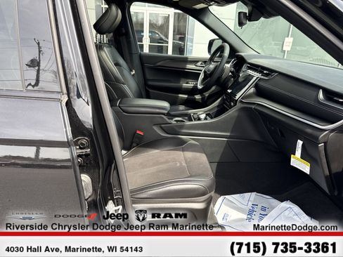 Used 2024 Jeep Grand Cherokee L Altitude AWD/4WD image 26