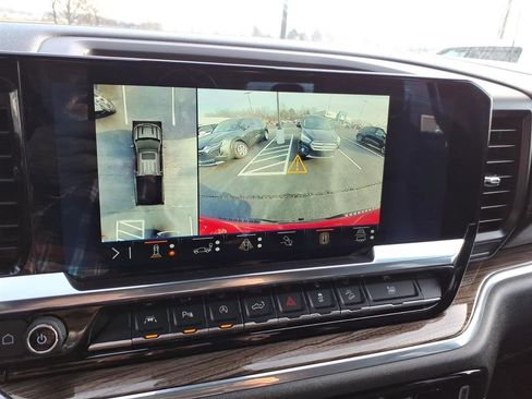 Used 2024 Chevrolet Silverado 1500 LT Trail Boss w/ Convenience Package II image 21