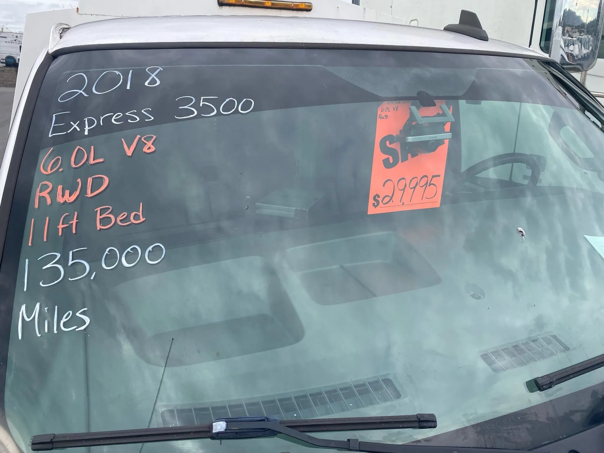 Used 2018 Chevrolet Express 3500 w/ Power Convenience Package RWD image 2
