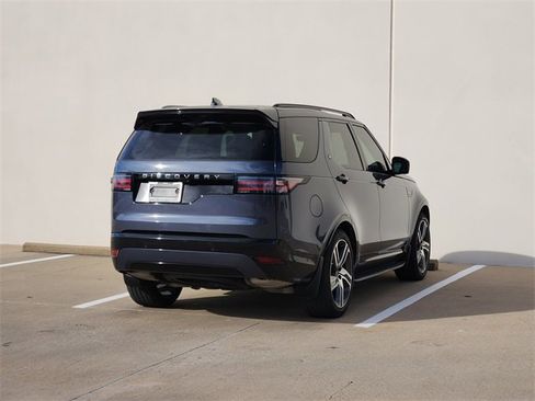 Used 2024 Land Rover Discovery Dynamic SE image 7