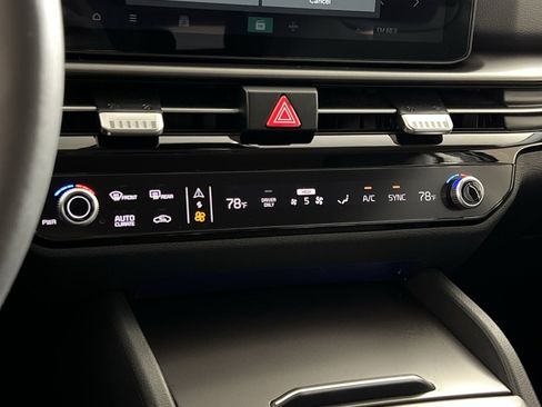 New 2026 Kia Sportage EX AWD/4WD image 19