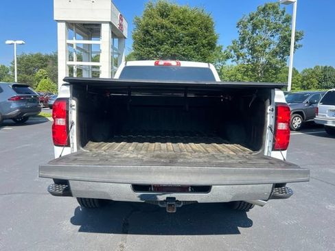 Used 2017 Chevrolet Silverado 1500 LT w/ All Star Edition AWD/4WD image 10