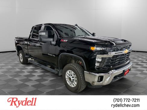 Used 2024 Chevrolet Silverado 2500 LT w/ Safety Package AWD/4WD image 7
