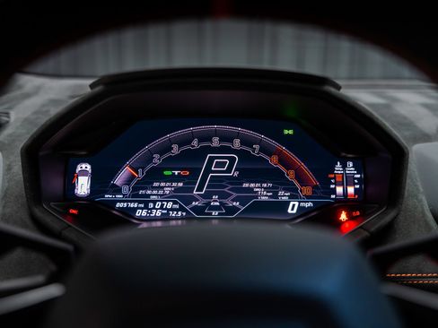 Used 2021 Lamborghini Huracan STO RWD image 62