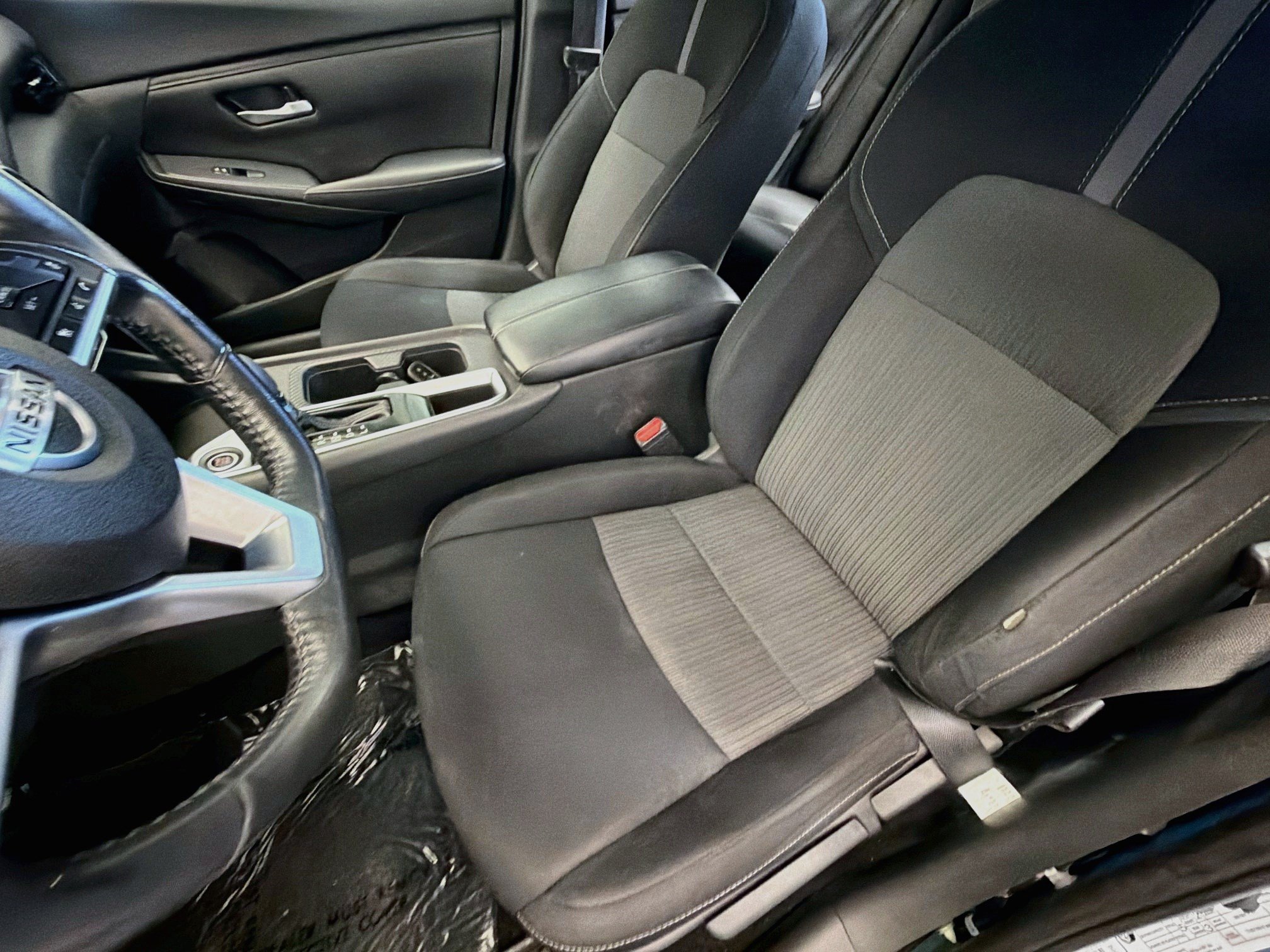 Used 2021 Nissan Sentra SV FWD image 11