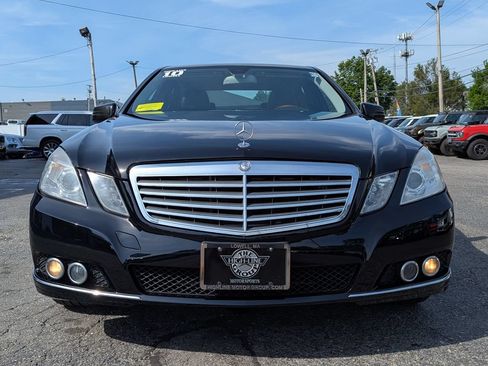 Used 2010 Mercedes-Benz E 350 4MATIC Sedan image 4