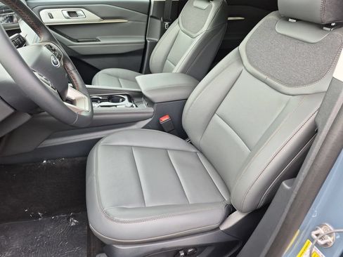 New 2026 Ford Explorer Active w/ Active Comfort Package AWD/4WD image 16