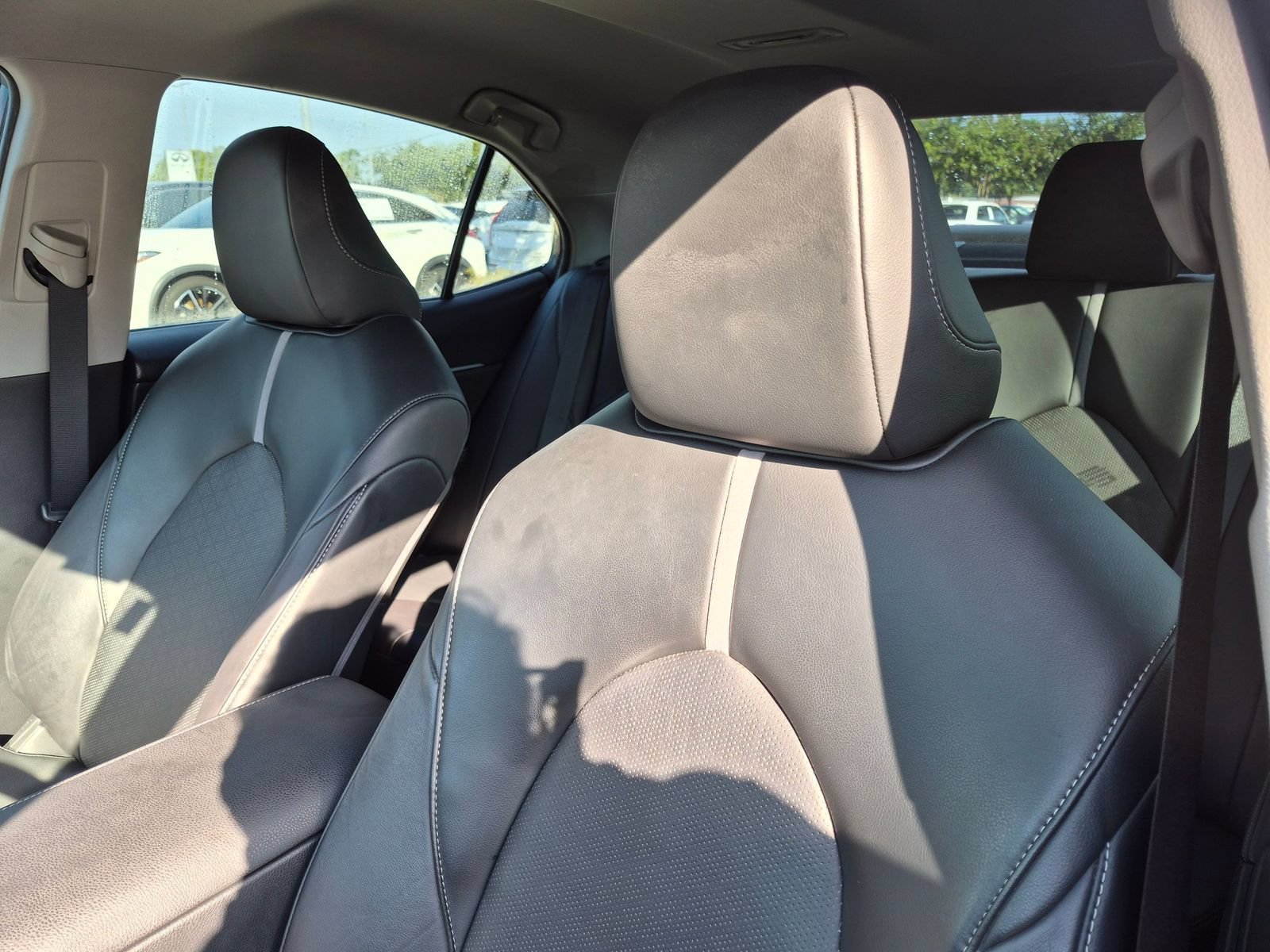 Used 2022 Toyota Camry XSE FWD image 15