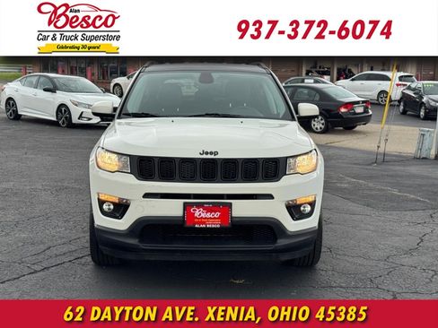 Used 2018 Jeep Compass Latitude w/ Popular Equipment Group AWD/4WD image 2