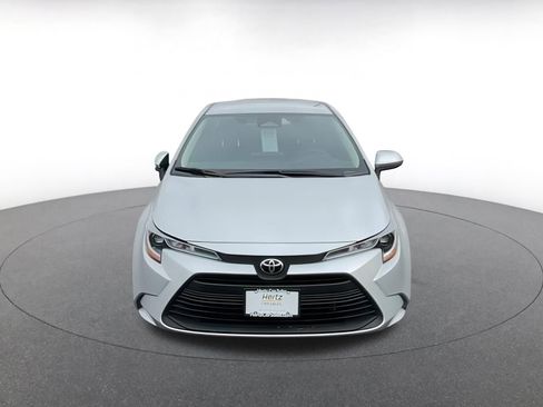 Used 2025 Toyota Corolla LE image 3