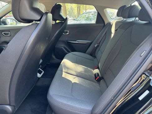 Used 2025 Kia K4 FWD image 38