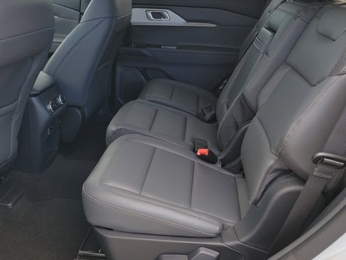 New 2025 Ford Explorer Active w/ Active Comfort Package image 7