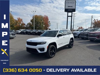 Used 2023 Jeep Grand Cherokee Limited w/ Black Appearance Package