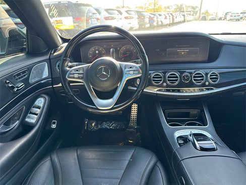 Used 2020 Mercedes-Benz S 560 Sedan image 23