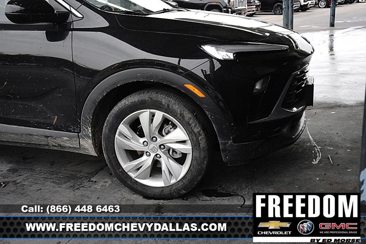 Certified 2025 Buick Encore GX Preferred FWD image 6