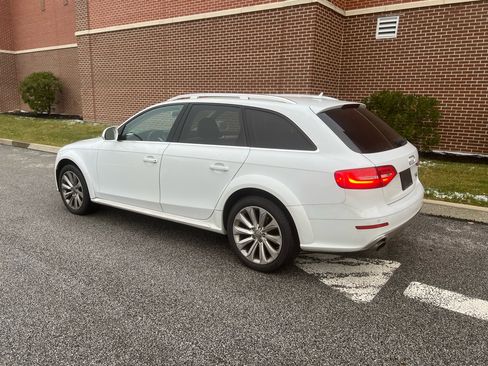 Used 2016 Audi A4 Premium Plus w/ Technology Package image 5