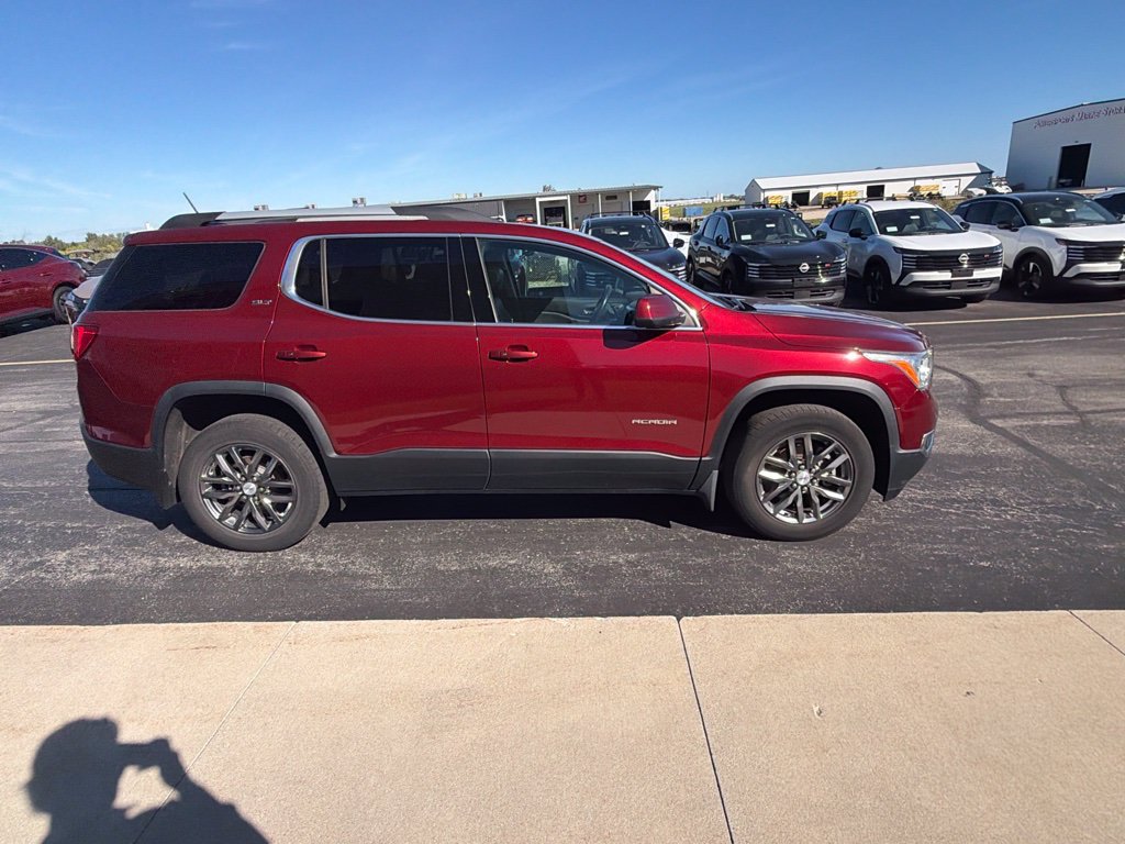 Used 2017 GMC Acadia SLT AWD/4WD image 1