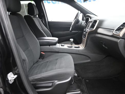 Used 2014 Jeep Grand Cherokee Laredo w/ All Weather Capability Group AWD/4WD image 9