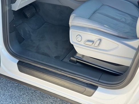 Used 2020 Audi Q5 2.0T Premium w/ Convenience Package image 23